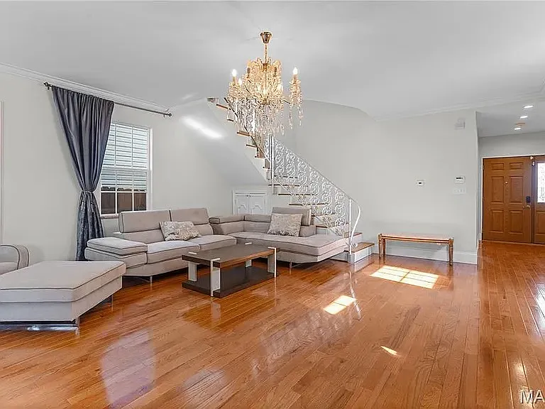 4254 Humphrey St — Photo 5