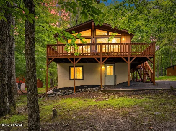 105 Doe Loop, Bushkill, PA 18324