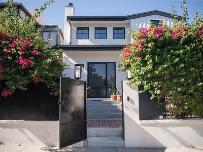 9027 Norma Pl, West Hollywood, CA, 90069