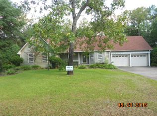 1317 S River Oaks Dr, Blackshear, GA 31516