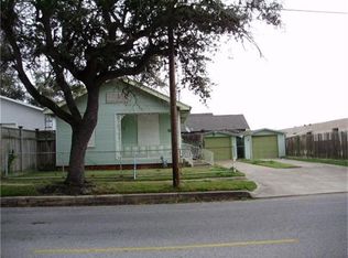 1320 37th St, Galveston, TX 77550