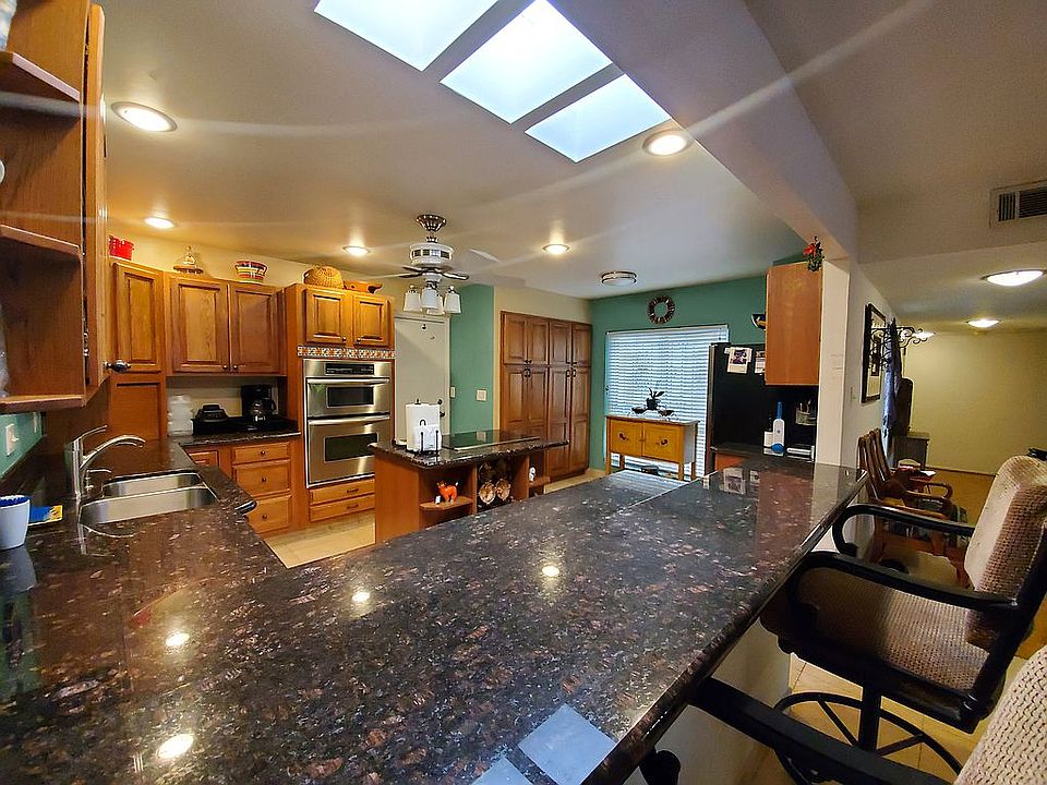 1st image of 945 E Laguna Dr