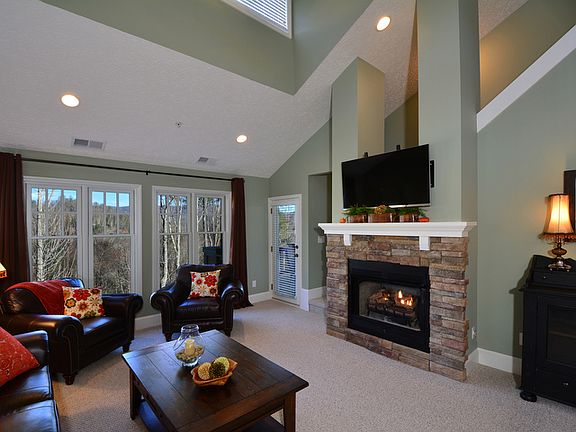 2nd image of 446 Peaceful Haven Dr Unit 831