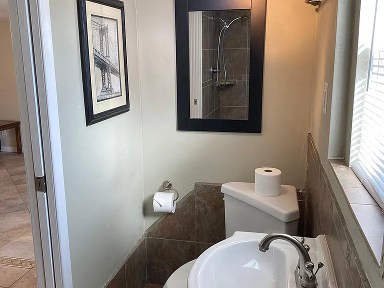 2516 N St #4 — Photo 7