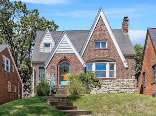 1161 Moorlands Dr, Saint Louis, MO