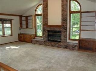 4005 Woods End Rd, Crystal Lake, IL 60012