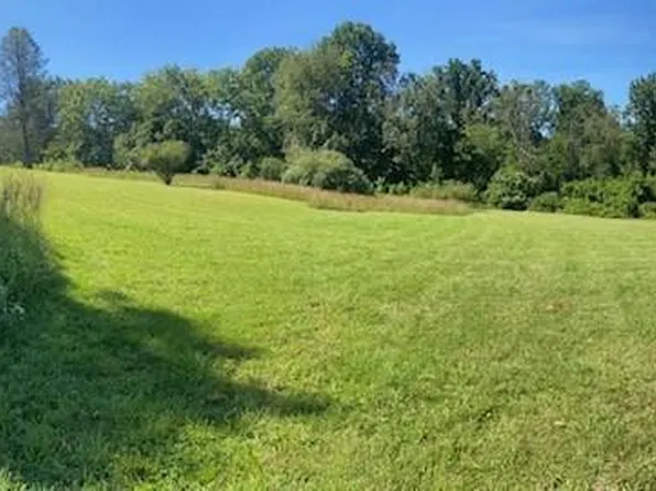 335 Pawnee Dr, Auburn, PA 17922