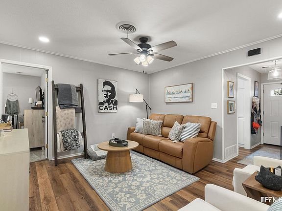5th image of 712 W Clara Ave