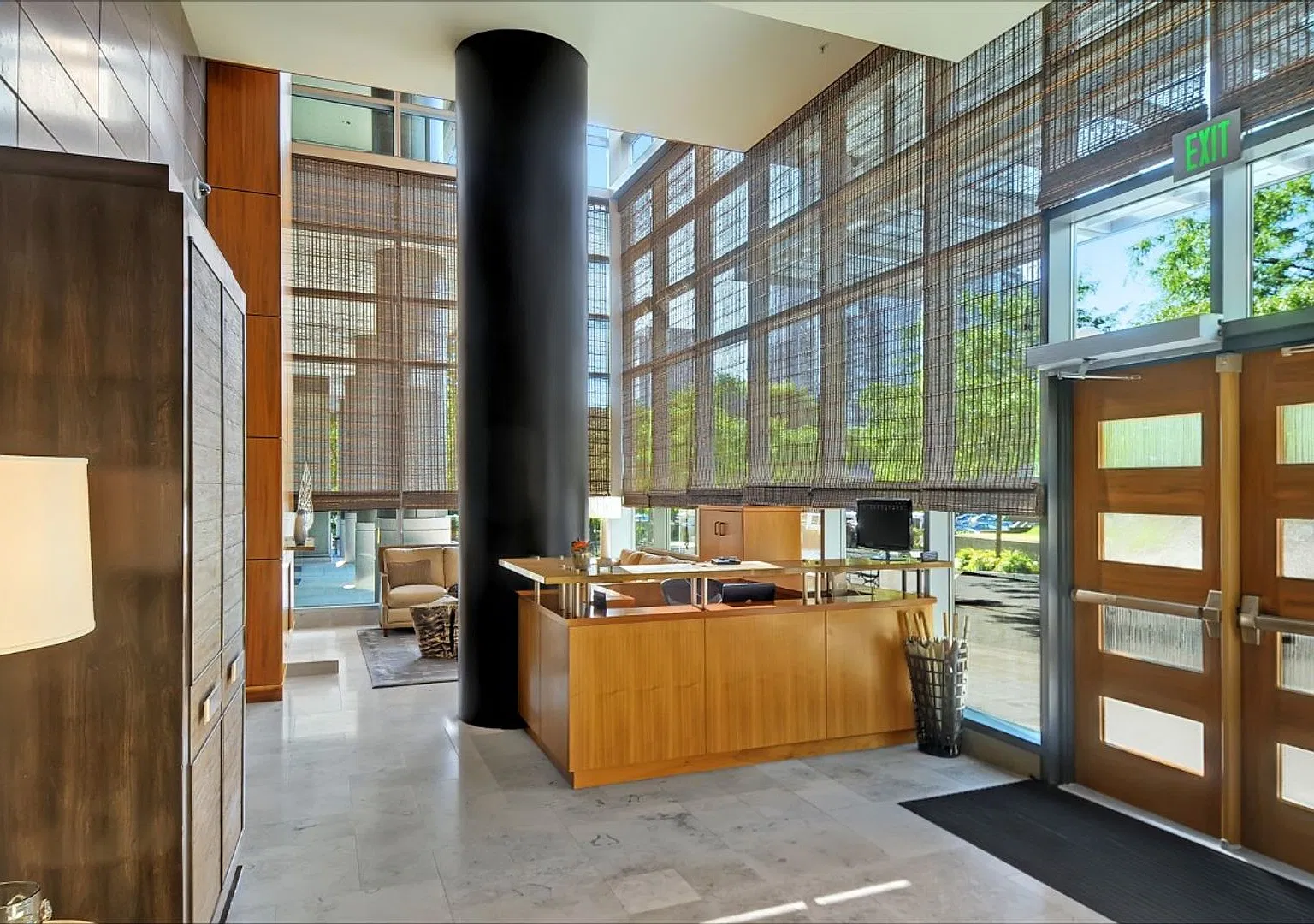 650 Bellevue Way NE — Photo 3