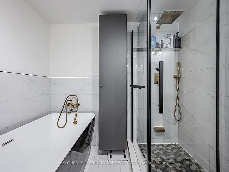 10 Yonge St #1012 — Photo 18
