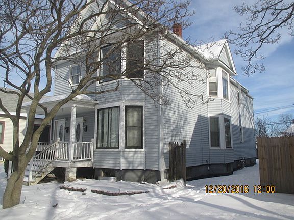 2nd image of 2635 Commercial Ave