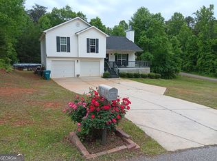 392 Ivy Hills Cir, Mount Airy, GA 30563