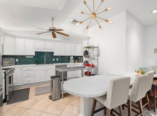 1433 Captains Walk #18d, Fort Pierce, FL 34950