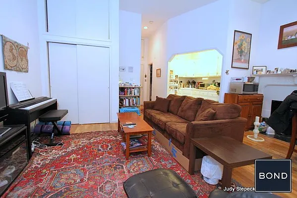 Rented by Bond New York | media 15