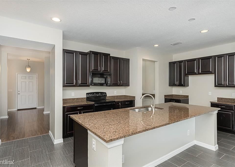1st image of 10024R Lenox St