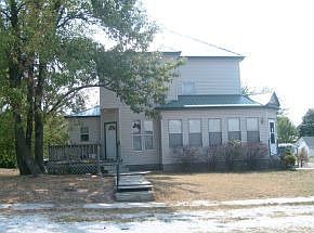 2nd image of 903 Joplin St