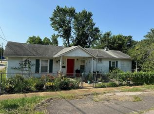 102 W Neat St, Poplar Bluff, MO 63901