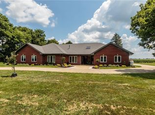 7227 N Lakeshore Dr, Greenfield, IN 46140