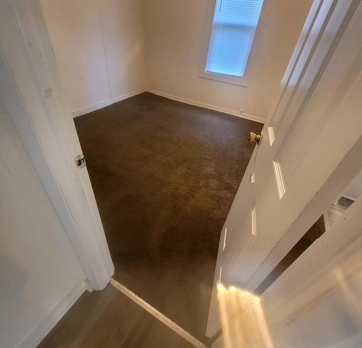2 bed, 750 sqft, $1,045 — Photo 3