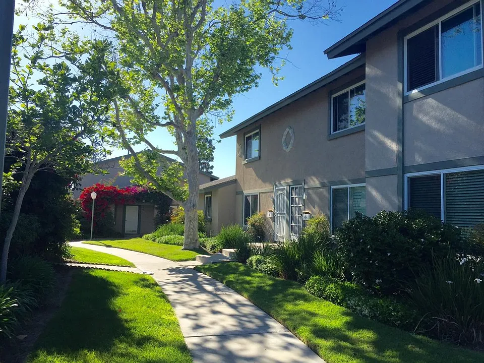 4684 Oceano Cir
