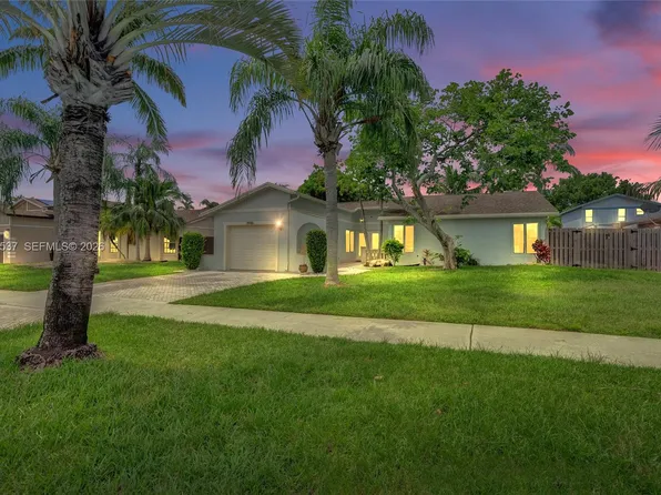 3946 NW 1st Dr, Deerfield Beach, FL 33442