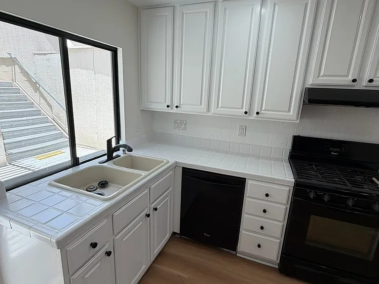 10359 Caminito Covewood — Photo 3