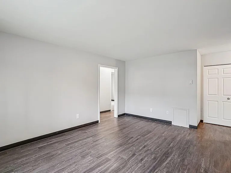 River Raisin Apartments — Photo 19