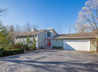 27583 W Lakeview Dr N, Lake Barrington, IL