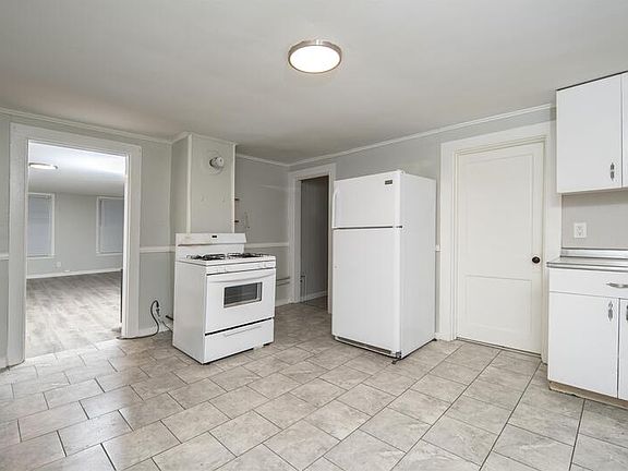 2nd image of 51 Lansing St Unit 2