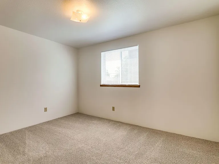 108 Village East Way SE — Photo 31