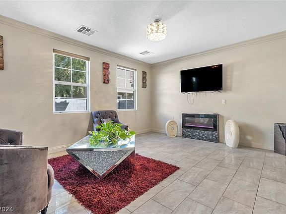 5th image of 3920 Sweet Pine St Unit 102