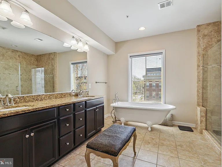 615 River Mist Dr — Photo 36