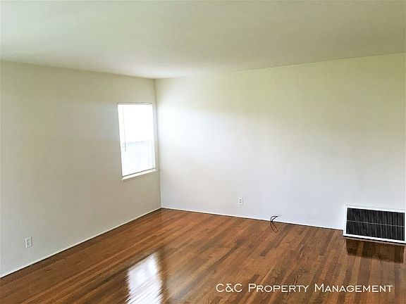 2nd image of 1752 Hester Ave