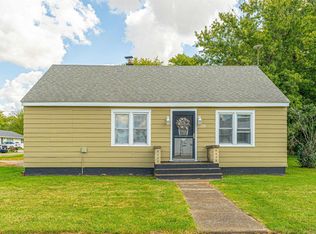 208 Maple St, Armington, IL 61721