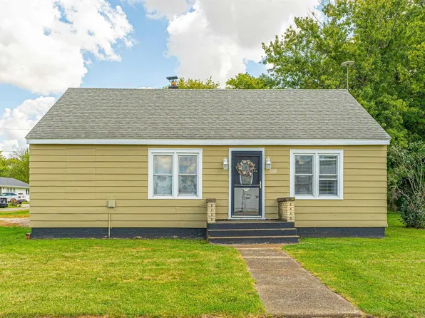 208 Maple St, Armington, IL 61721