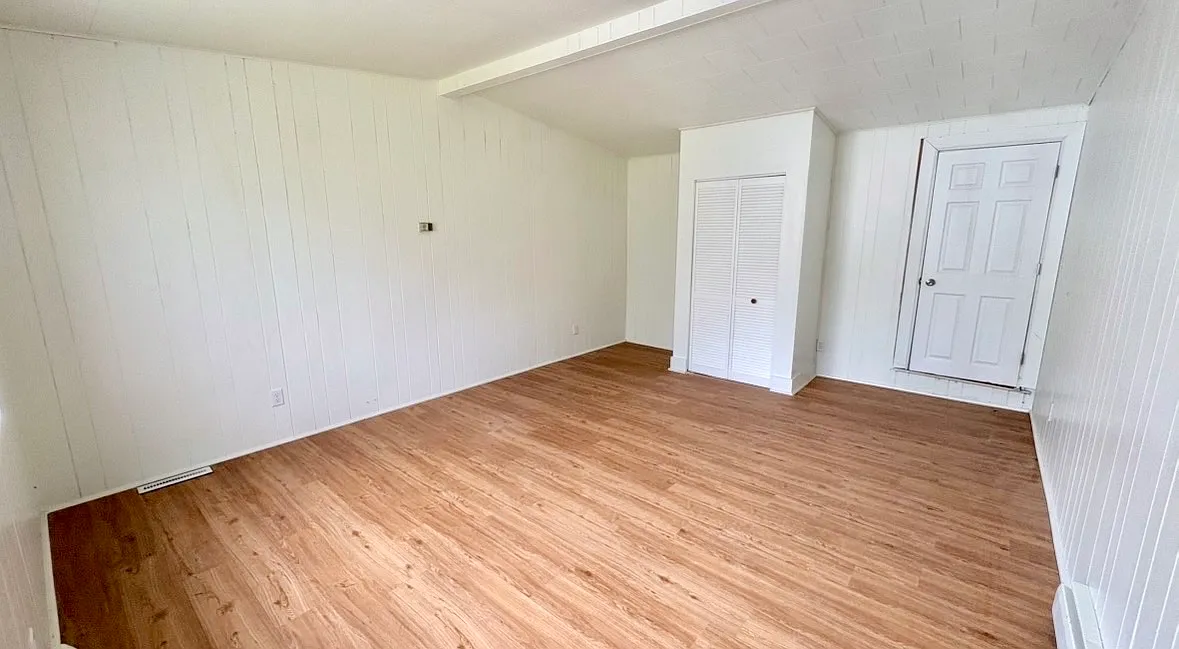 4 bed, 1.5 bath, $1,400 — Photo 4