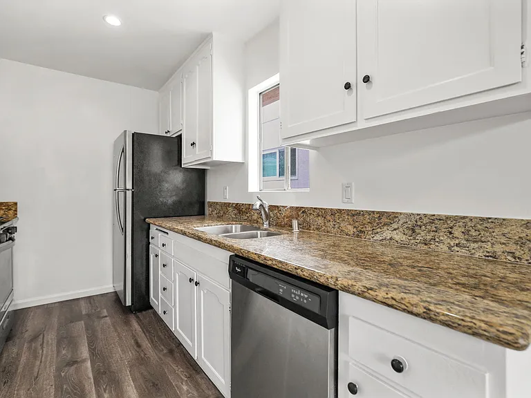 Kitchen with Energy-Efficient Stainless Appliances