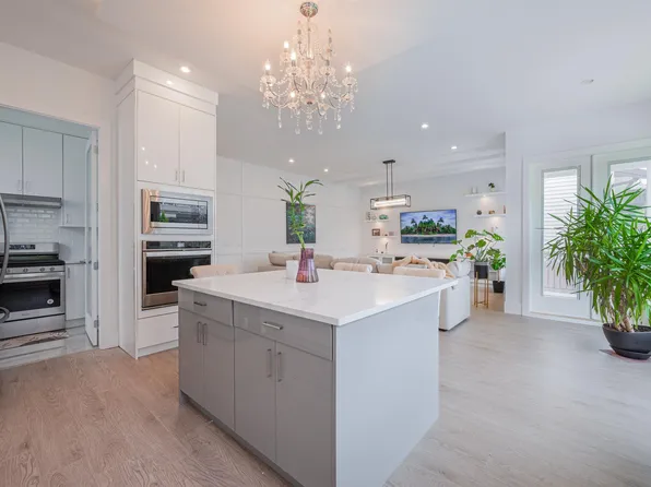 8357 209b St, Langley, BC V2Y 0J9