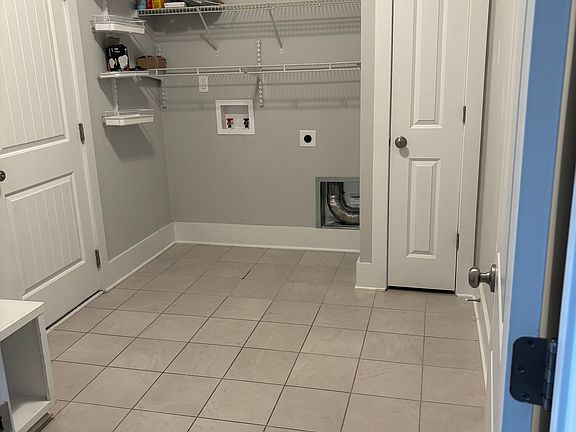 2nd image of 524 Goldenleaf Cir