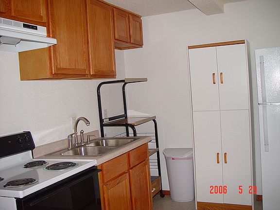 5th image of 1105 N Columbus St