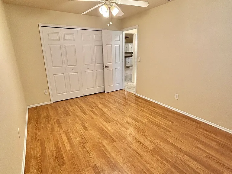 1715 SE 6th Ln — Photo 53