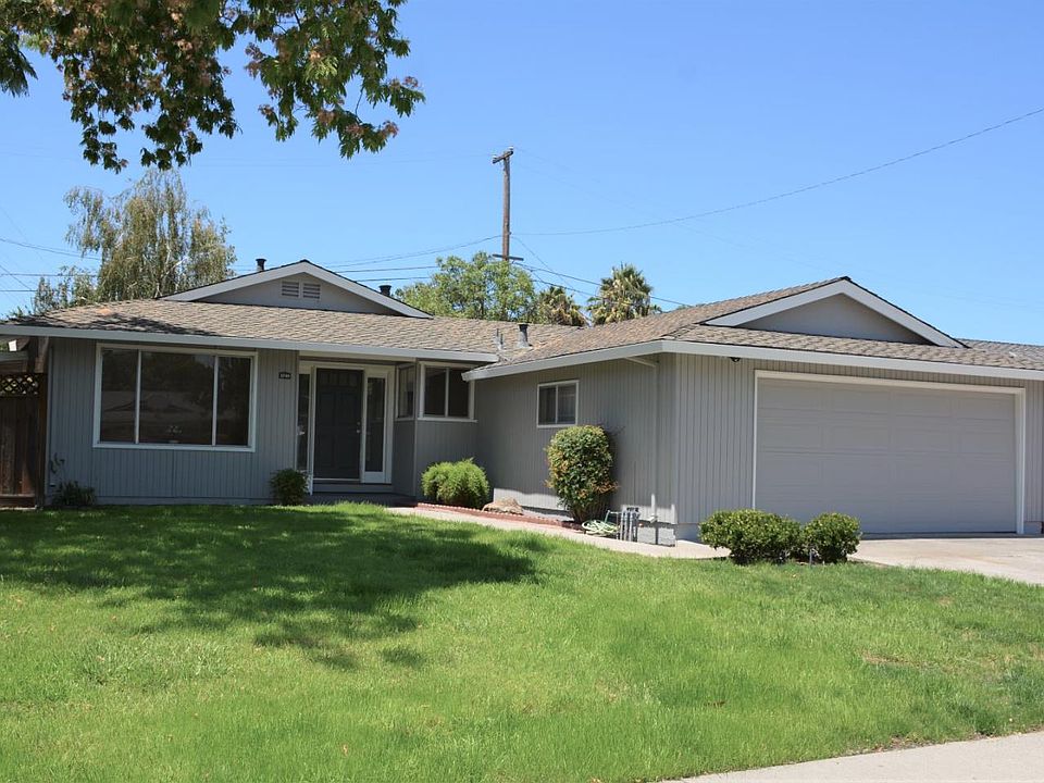 1st image of 5749 Crow Ln