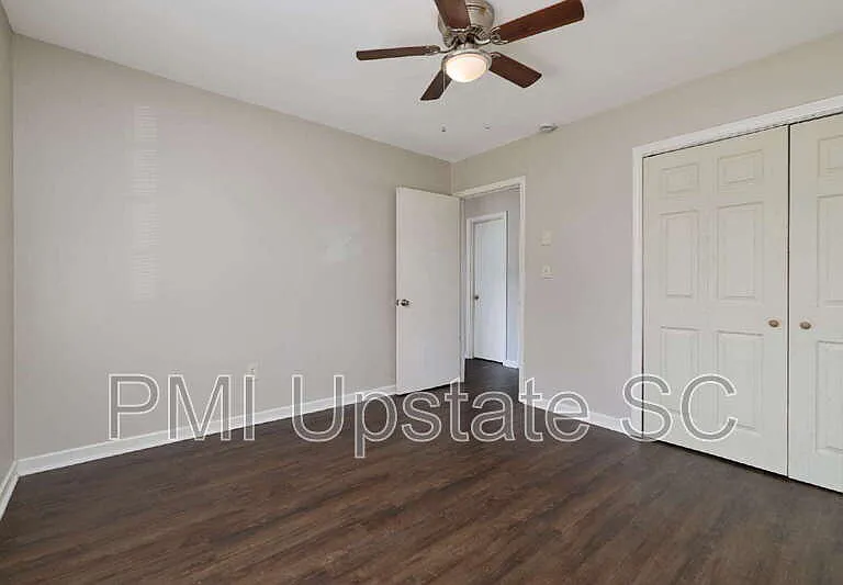 700 Brook St #5 — Photo 8