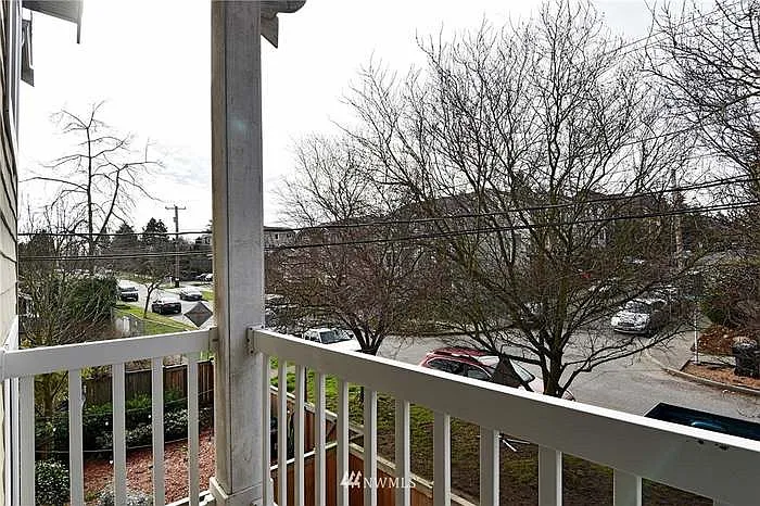 9402 Linden Ave N #B — Photo 11