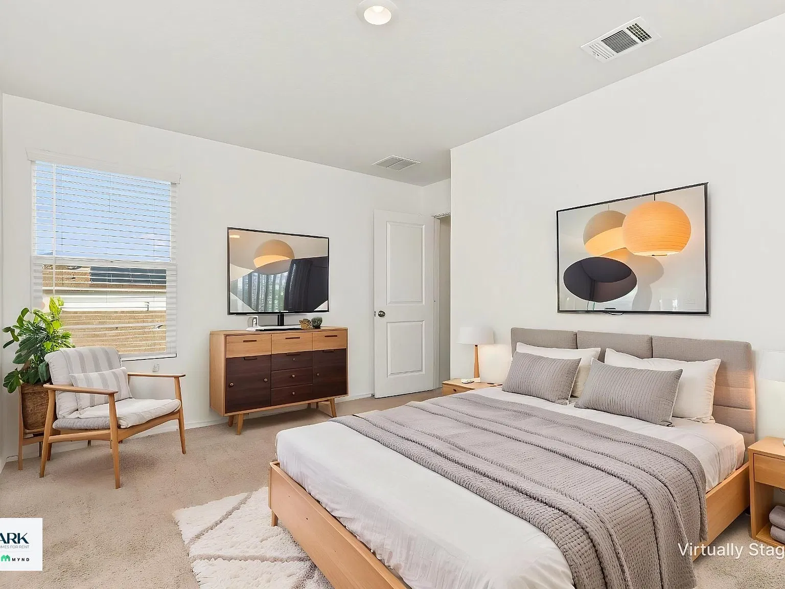 3 bed, 2.0 bath, 1360 sqft, $1,210 — Photo 3