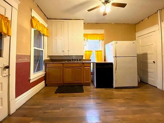 5th image of 86 Plum St