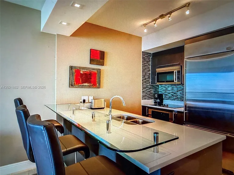 500 Brickell Ave #1600 — Photo 6