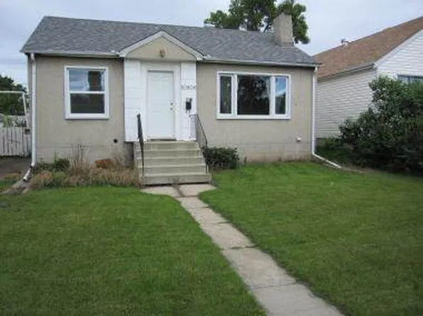 10906 76th Ave NW #1A, Edmonton, AB T6G 0J7