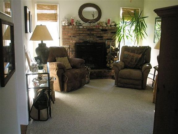 3rd image of 12 Riverdale Dr