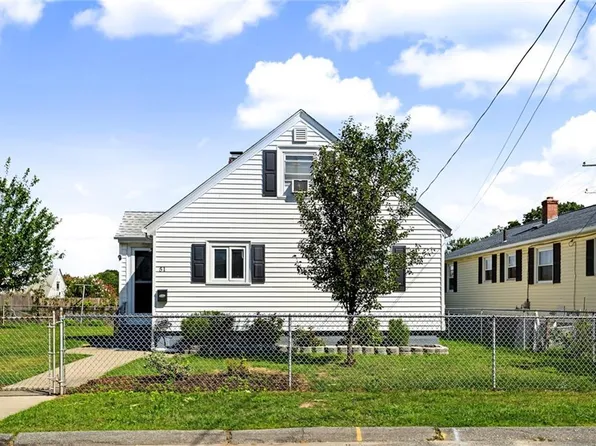 51 Lowell St, Cranston, RI 02910